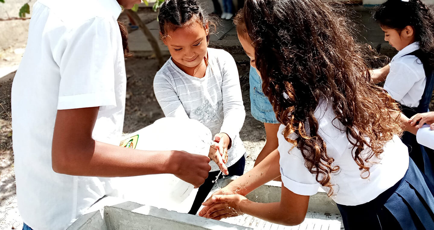 Colabora con Fundación Familias Unidas