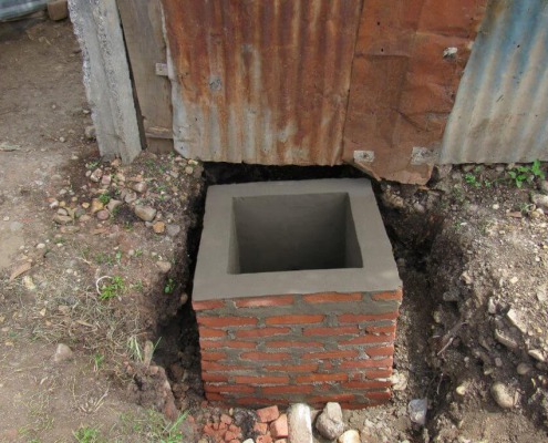 Instalación de servicios higiénicos domiciliarios en Estelí